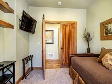 Four Bedroom Ski Home in Breckenridge
